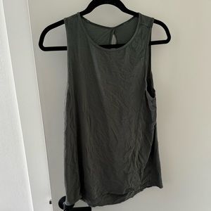 Lululemon Yoga Green Tank Top Open Back Womens size 8